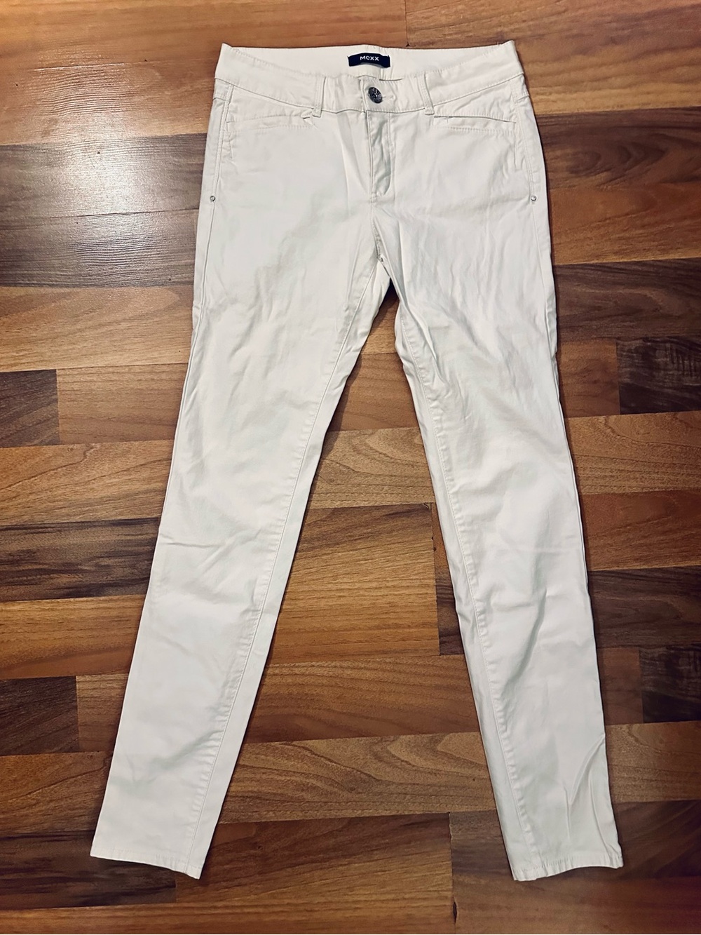 Mexx_White Straight Leg Pants with little XX